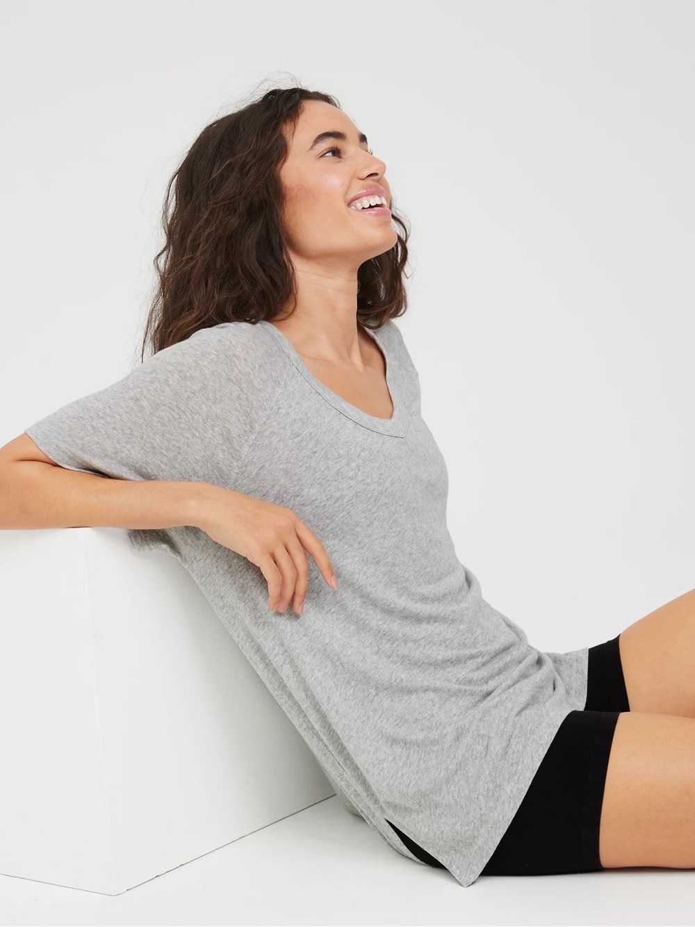 OFFLINE By Aerie Bouncy Cotton V-Neck T-Shirt Heather Grey Super Soft Tee XS